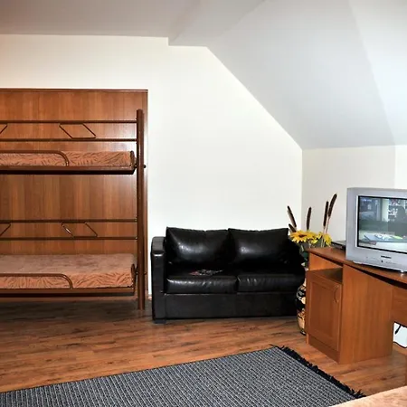 Tes Royal Plaza Apartment